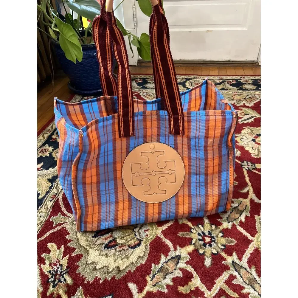 Tory Burch great preowned